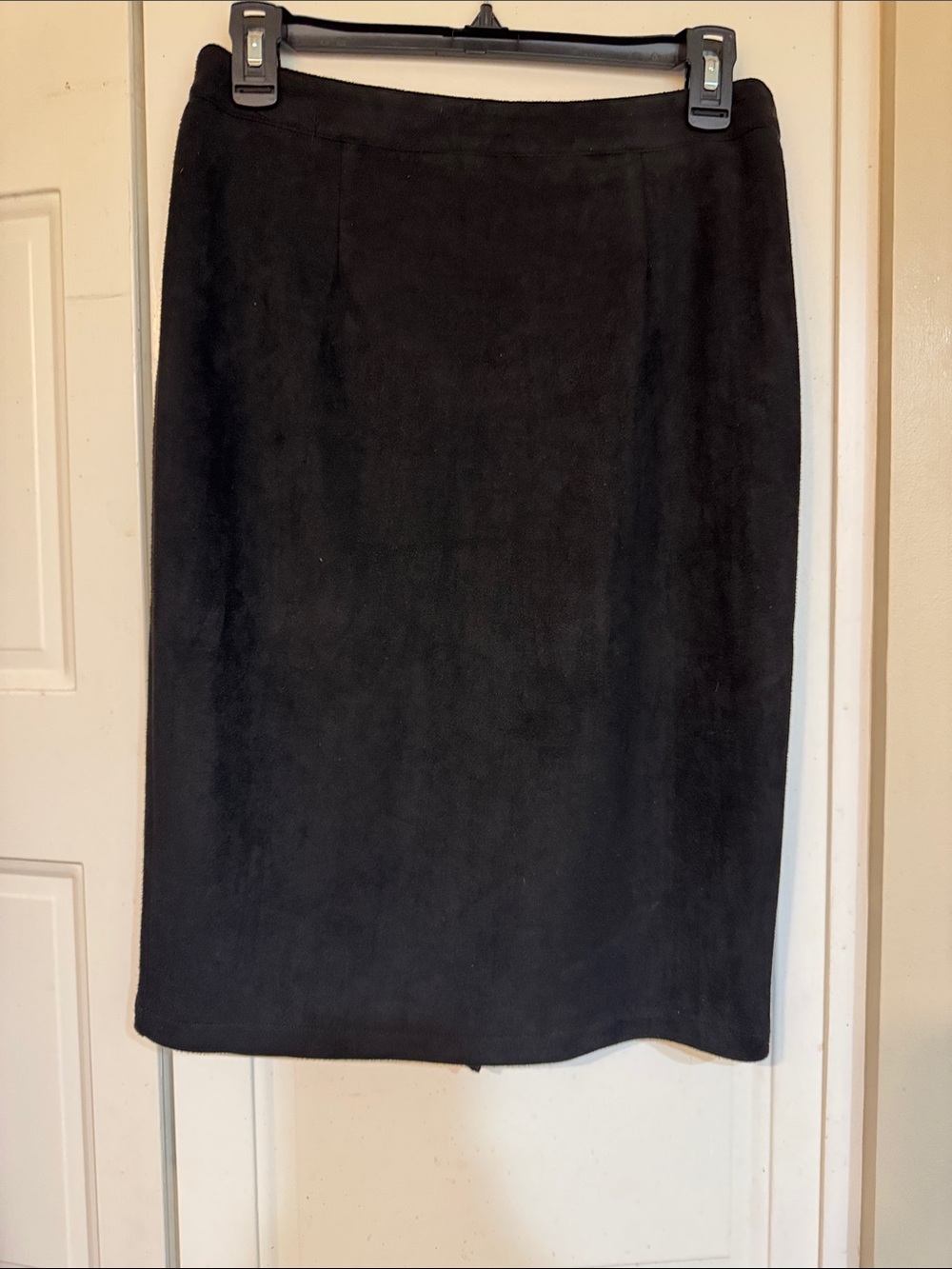 Lulu's Black Pencil Skirt